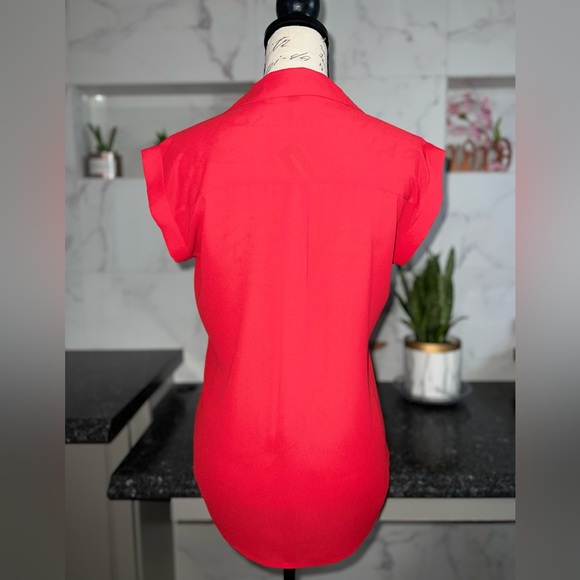 NWT - Express - Red, collared, pull over, short sleeve, front half zipper blouse - Picture 4 of 6